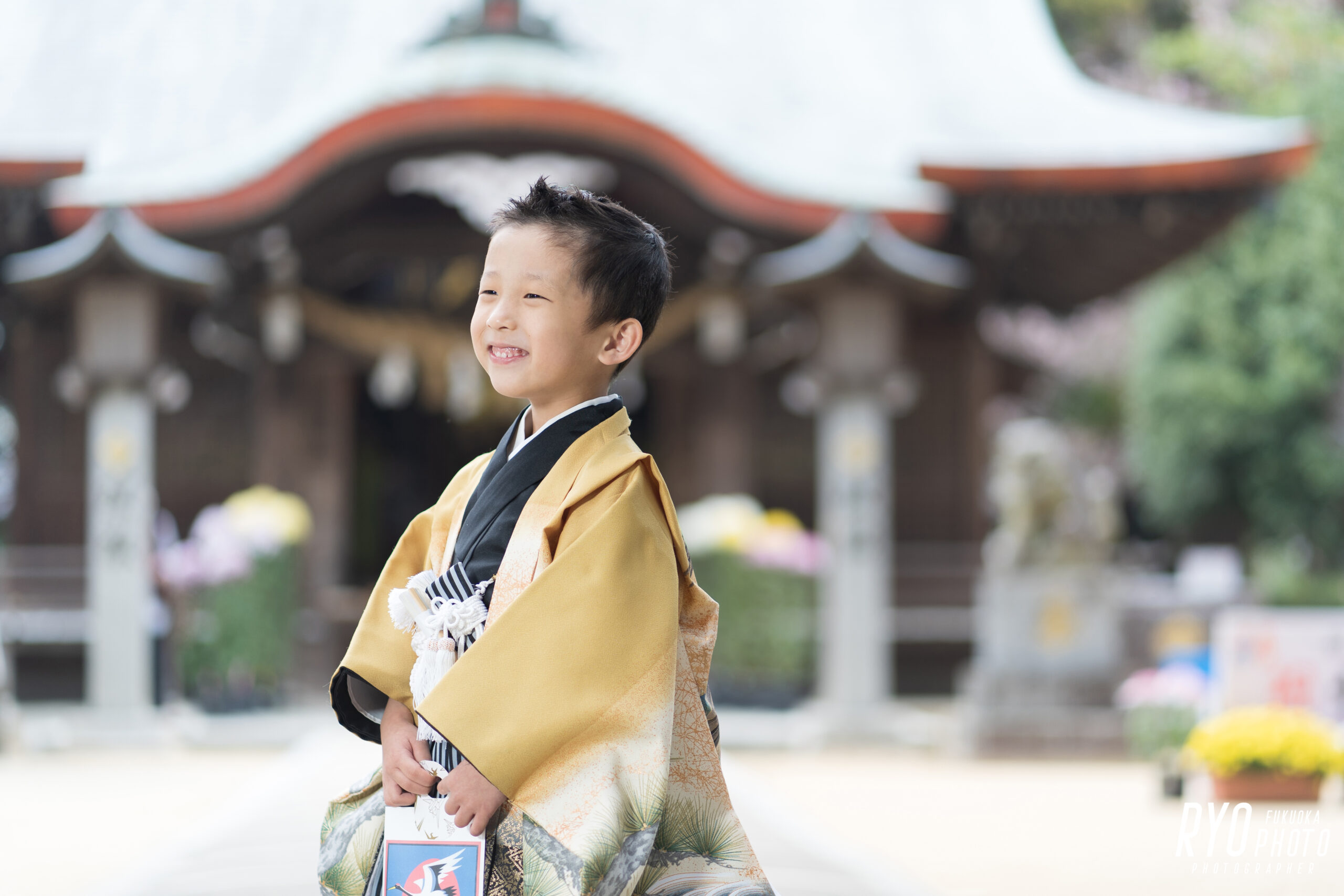 筑紫神社で撮影した男の子の写真